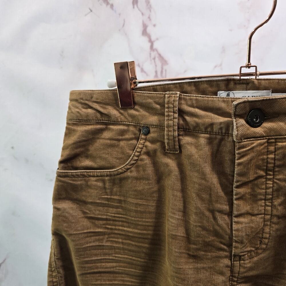Carve Designs Shorts Womens 8 Brown Corduroy Oahu Rum 6 Inch Mid Rise Bermuda - Picture 3 of 11